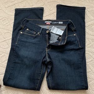 Levi’s size 6 skinny boot